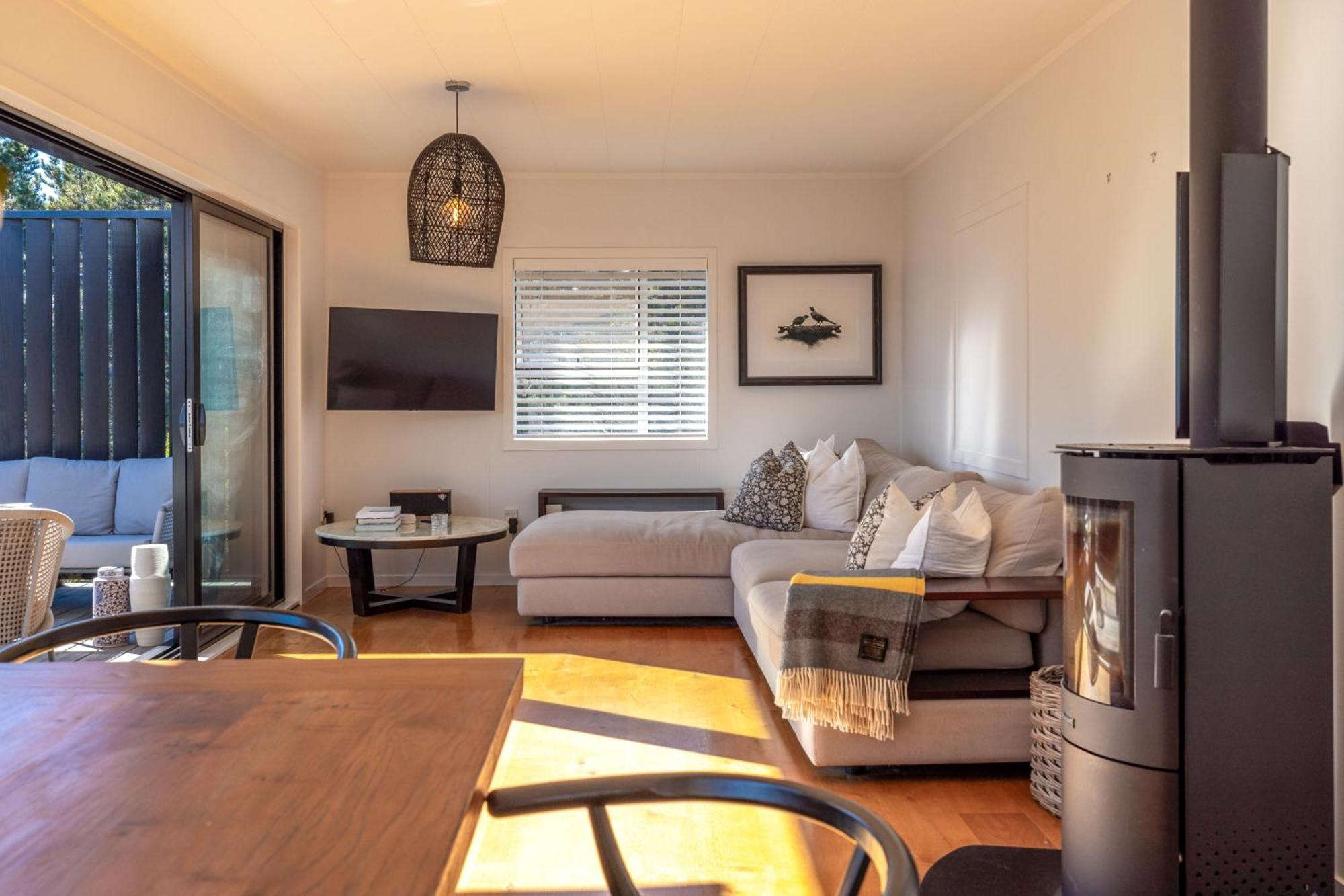 Belle View - Stay Waiheke Onetangi Exterior photo